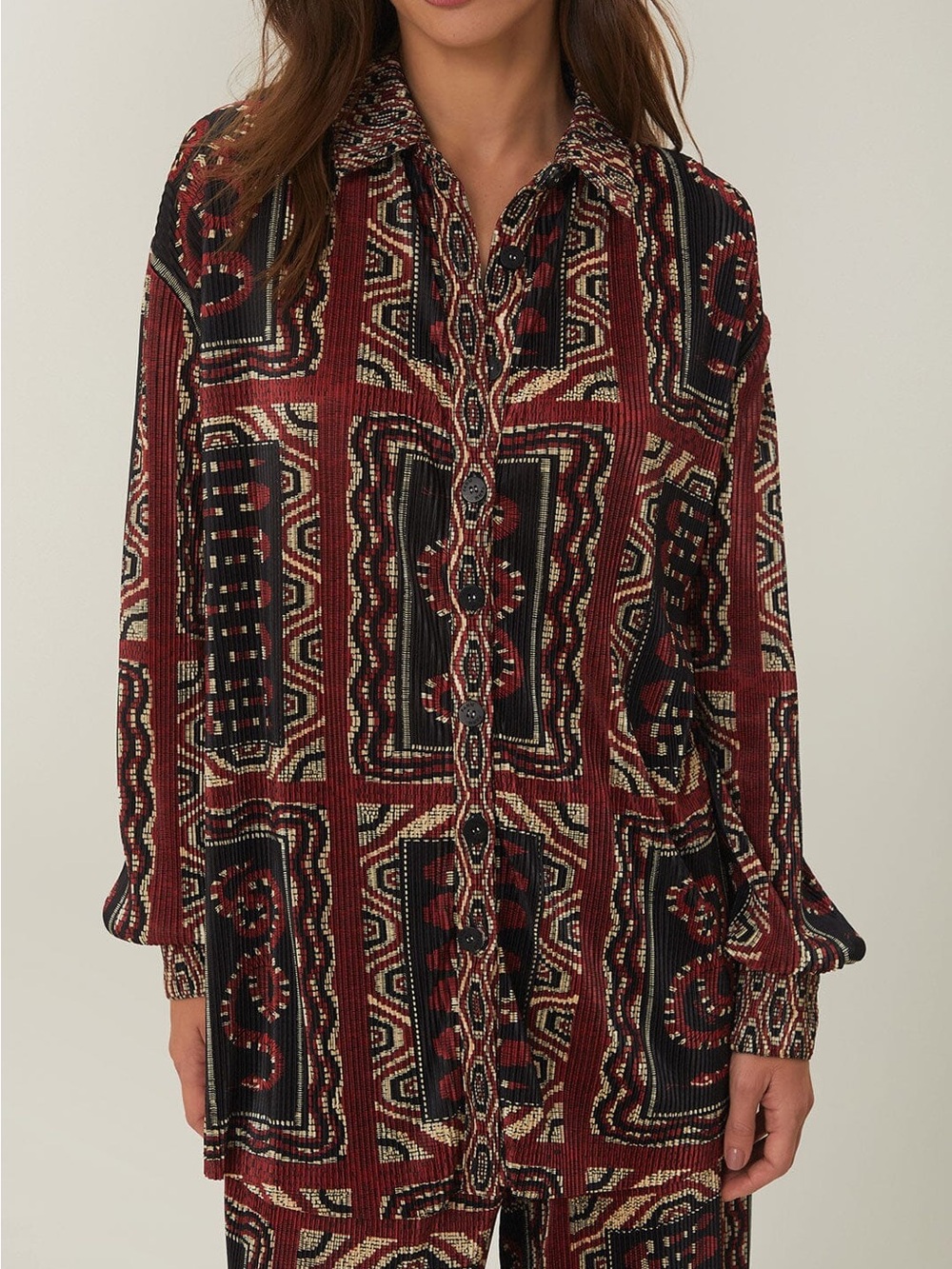 Farm Rio Black Snake Scarves Pleated Shirt